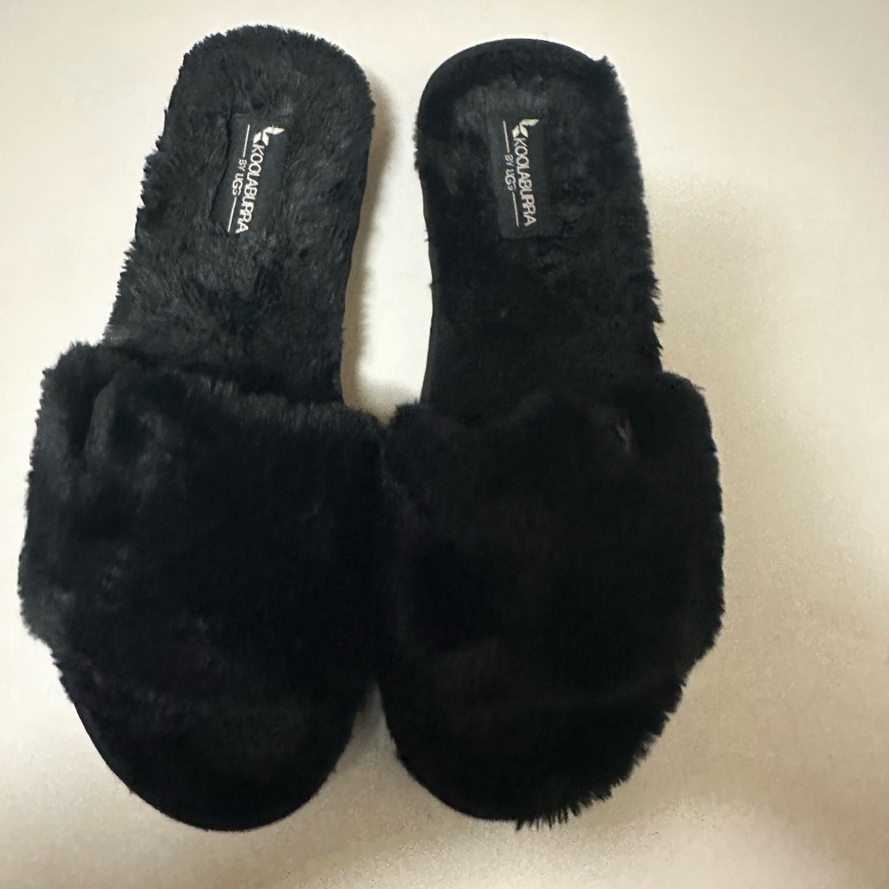 Koolaburra by UGG Slide Sandals